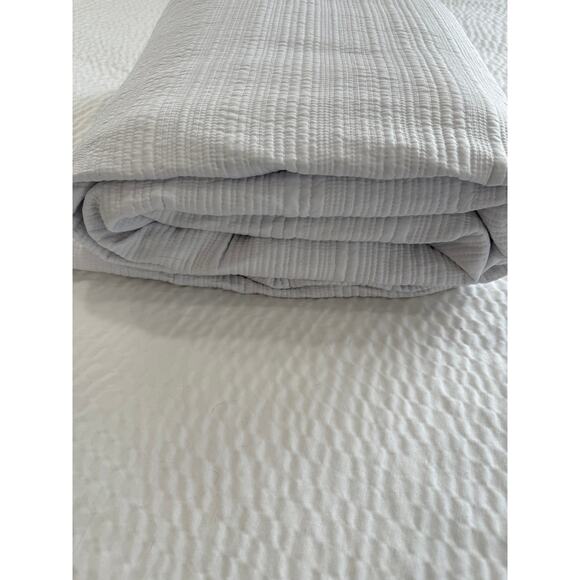 Jennifer Adams White Quilted Bedspread 90x90, Textured Coverlet, Queen/Fulls - Picture 11 of 11
